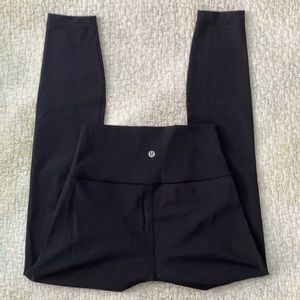black lululemon leggings size 4